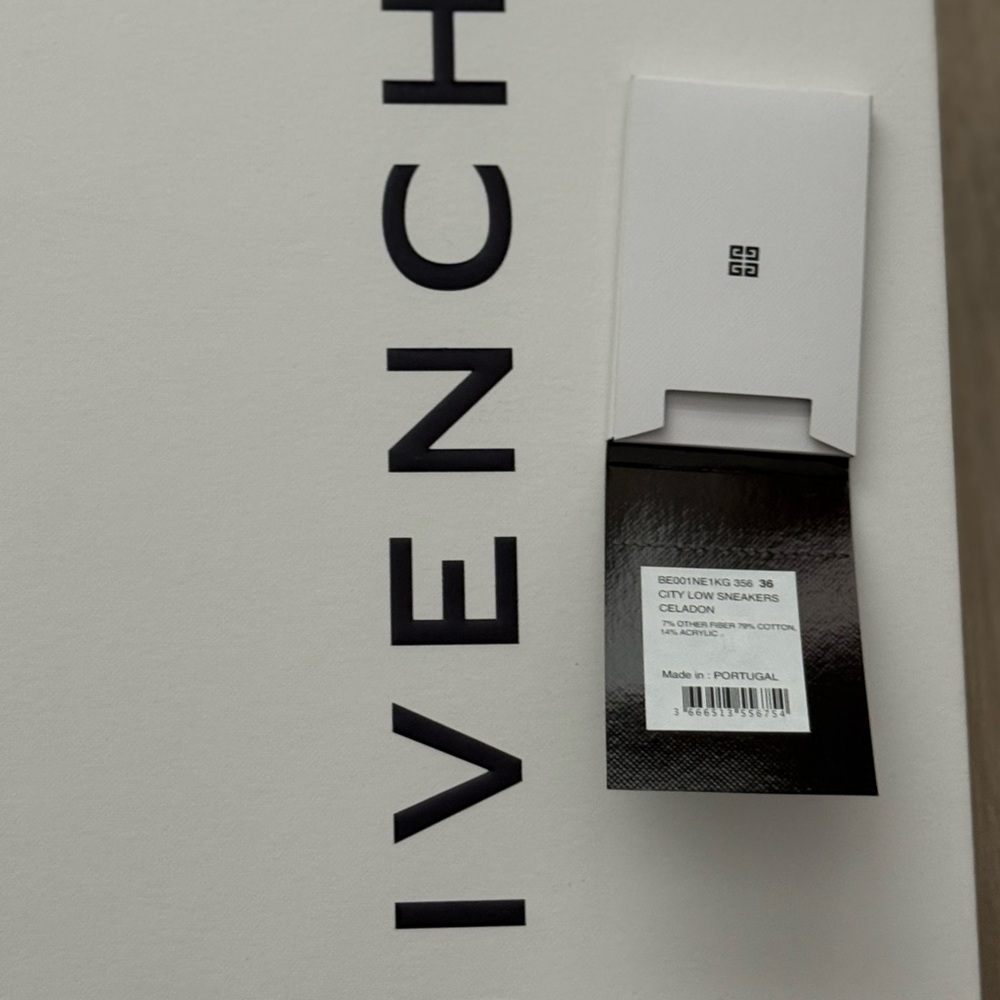 ✨ Givenchy City Low Sneaker – Celadon – Size 36 – BRAND NEW - Picture 7 of 8